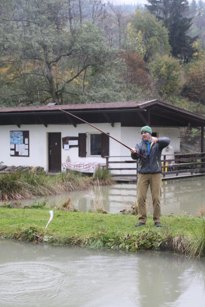 Thomas pesca la sua trota